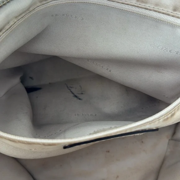 (S O L D) COACH CREAM TURNLOCK TOTE IN CROSSGRAIN LEATHER - Picture 7 of 11